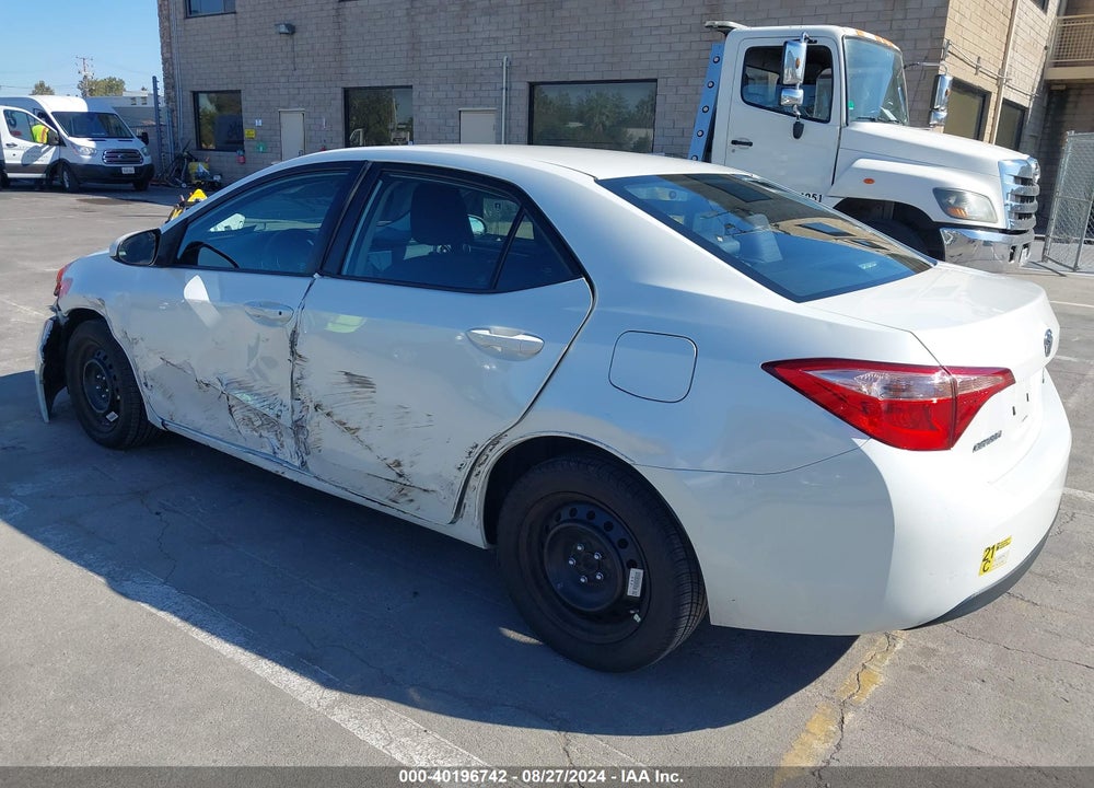 2018 TOYOTA COROLLA LE VIN: 5YFBURHE9JP748027