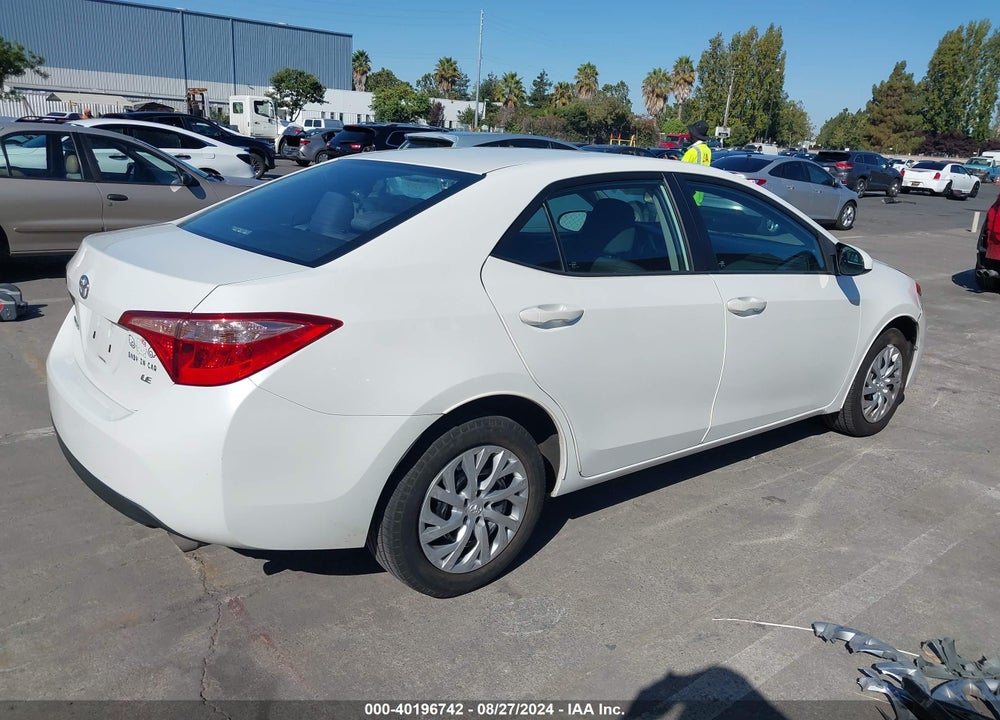 2018 TOYOTA COROLLA LE VIN: 5YFBURHE9JP748027
