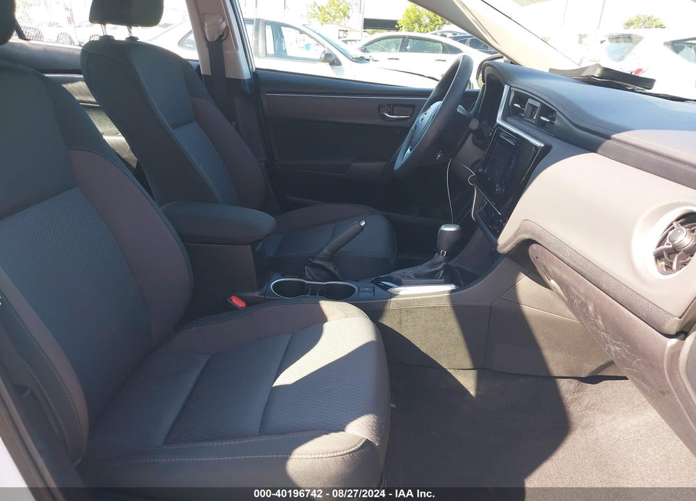 2018 TOYOTA COROLLA LE VIN: 5YFBURHE9JP748027
