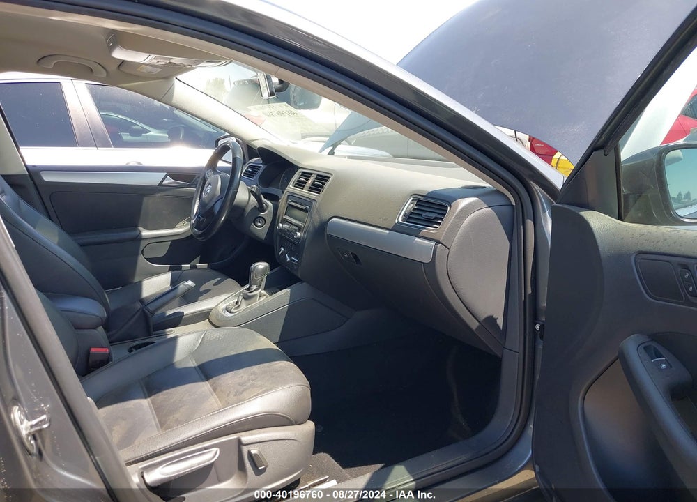 2014 VOLKSWAGEN JETTA 1.8T SE VIN: 3VWD17AJ0EM419188