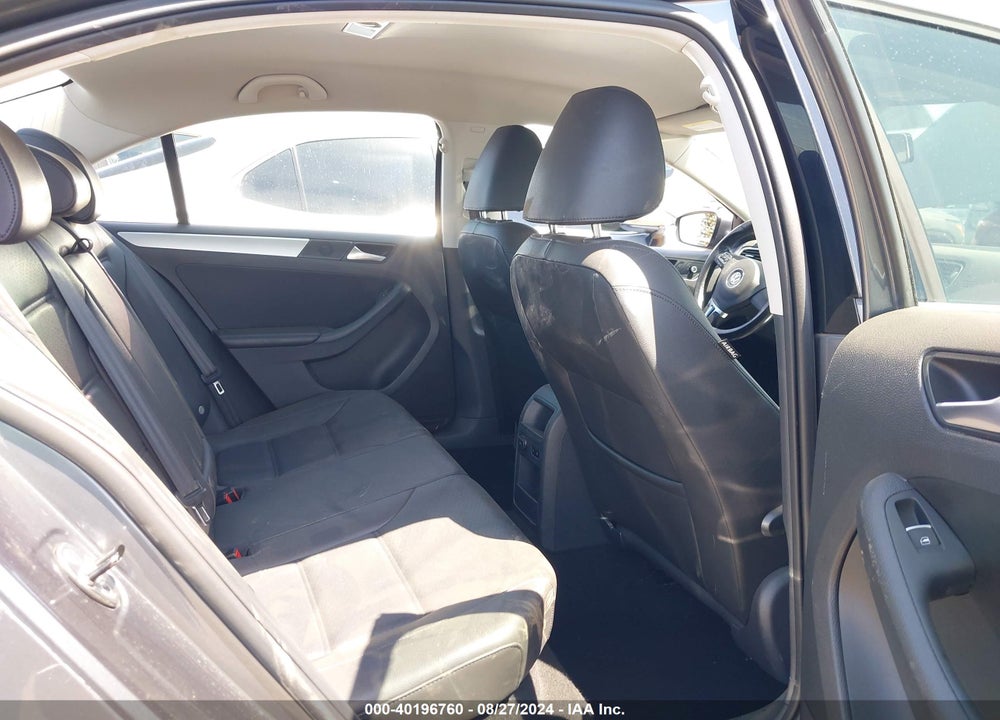 2014 VOLKSWAGEN JETTA 1.8T SE VIN: 3VWD17AJ0EM419188