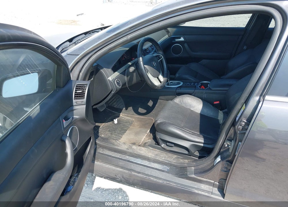 2008 PONTIAC G8 VIN: 6G2ER57718L141835
