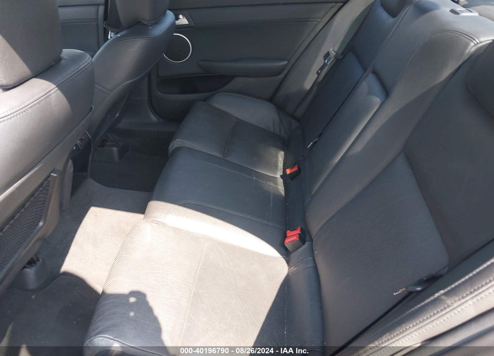2008 PONTIAC G8 VIN: 6G2ER57718L141835