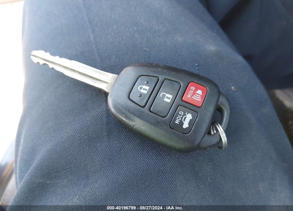2014 TOYOTA COROLLA LE VIN: 2T1BURHE0EC086859