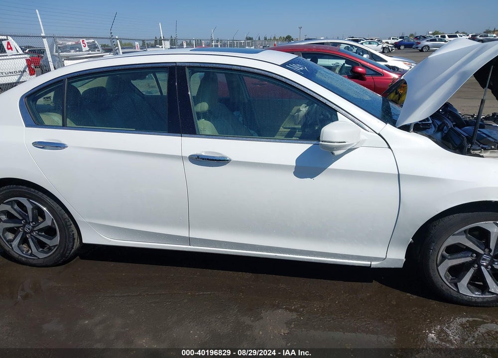 2016 HONDA ACCORD VIN: 1HGCR3F82GA010097