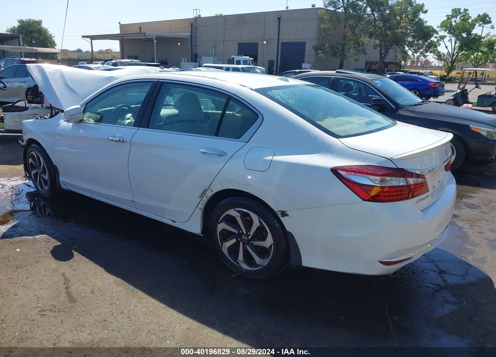 2016 HONDA ACCORD VIN: 1HGCR3F82GA010097