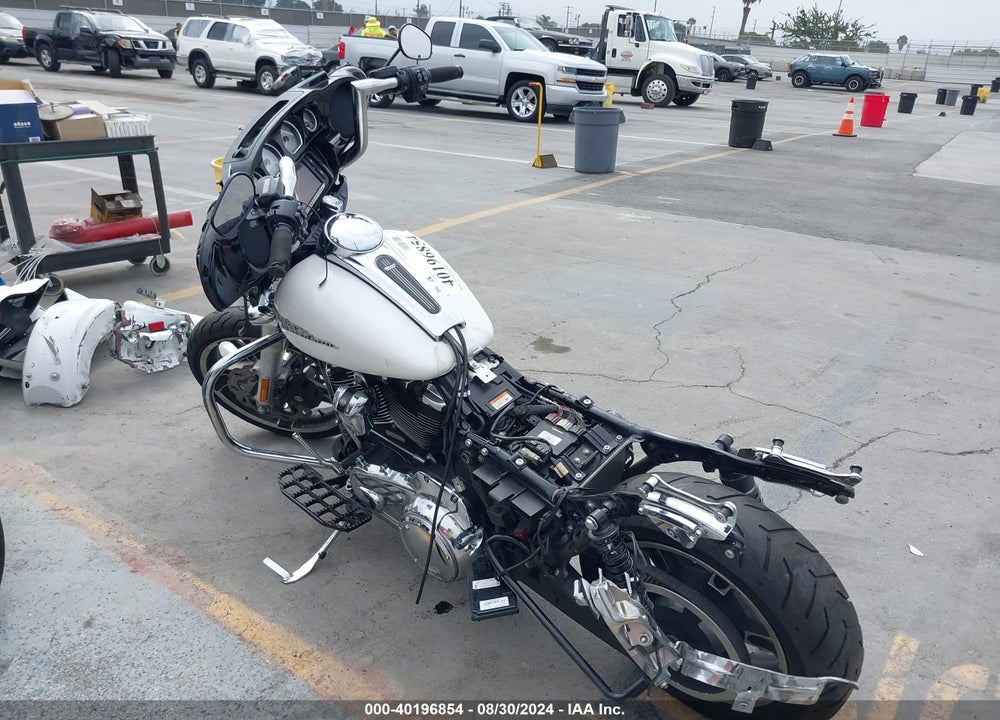 2017 HARLEY-DAVIDSON FLHXS STREET GLIDE SPECIAL VIN: 1HD1KRC37HB656090