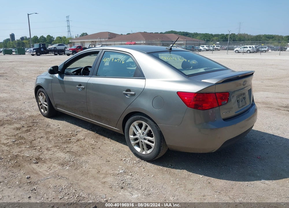 2011 KIA FORTE EX VIN: KNAFU4A29B5361459