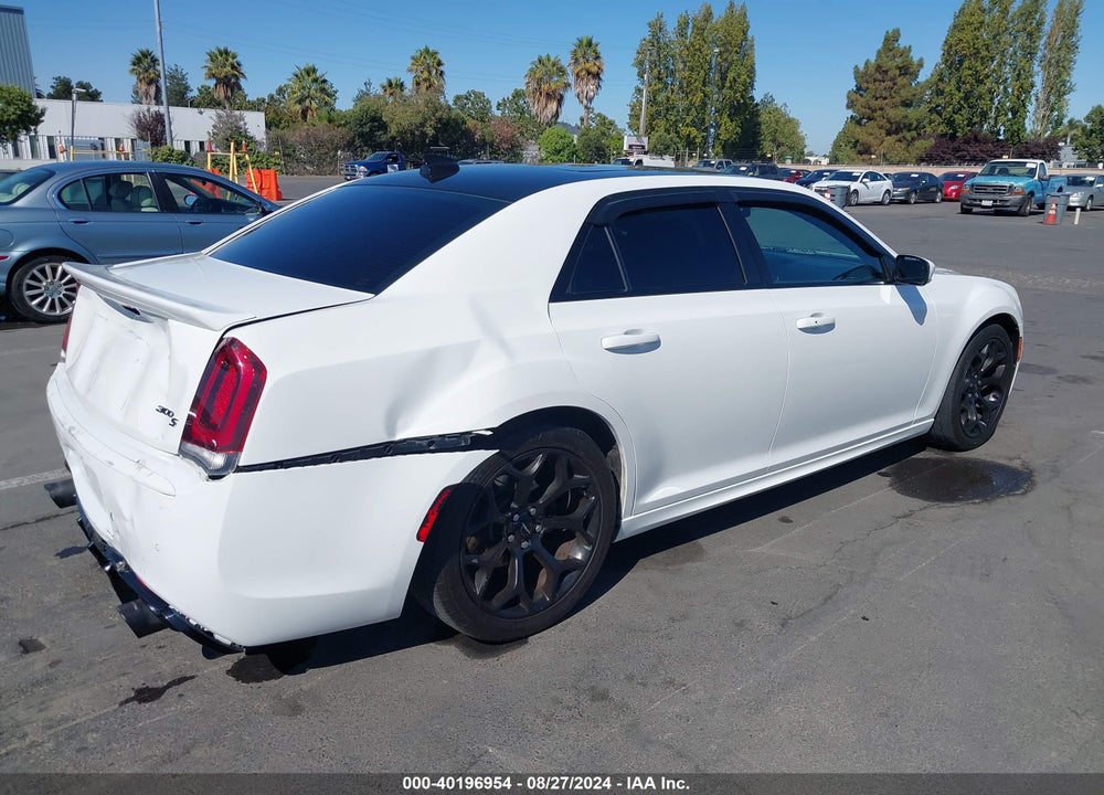 2018 CHRYSLER 300 300S VIN: 2C3CCABG7JH261390