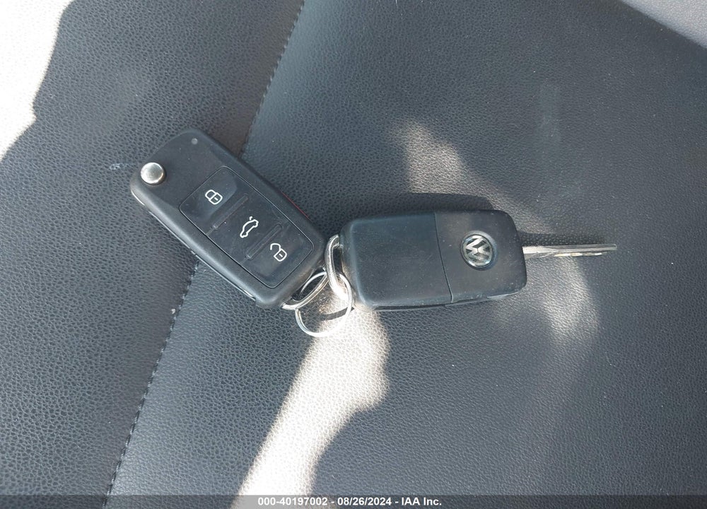 2014 VOLKSWAGEN BEETLE 1.8T VIN: 3VWH07AT1EM664961