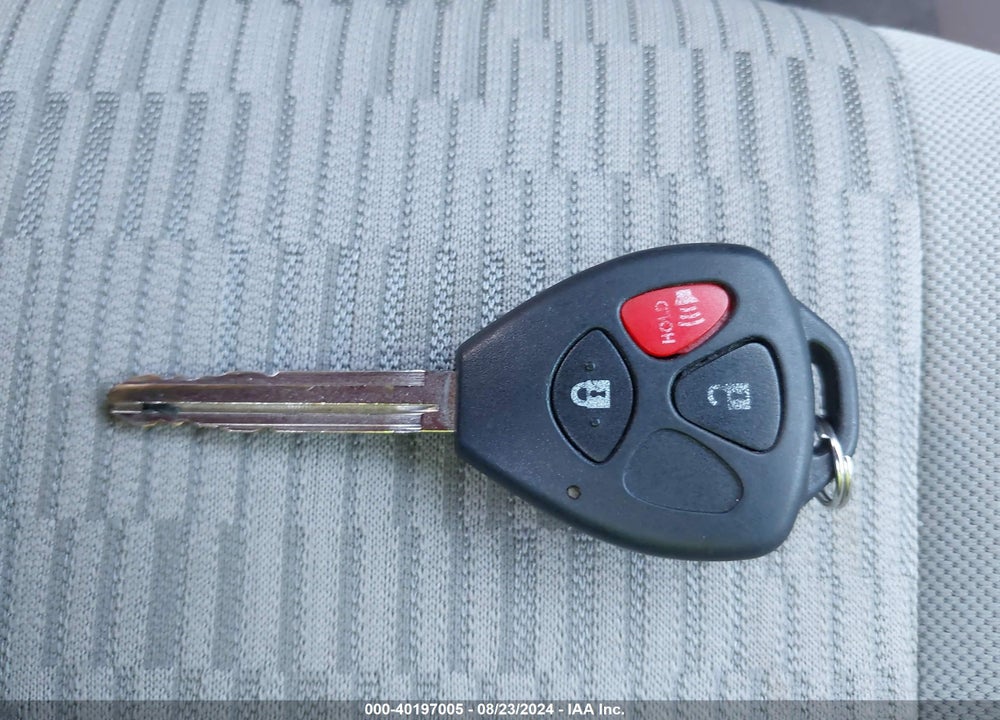 2011 TOYOTA RAV4 VIN: 2T3KF4DVXBW072987