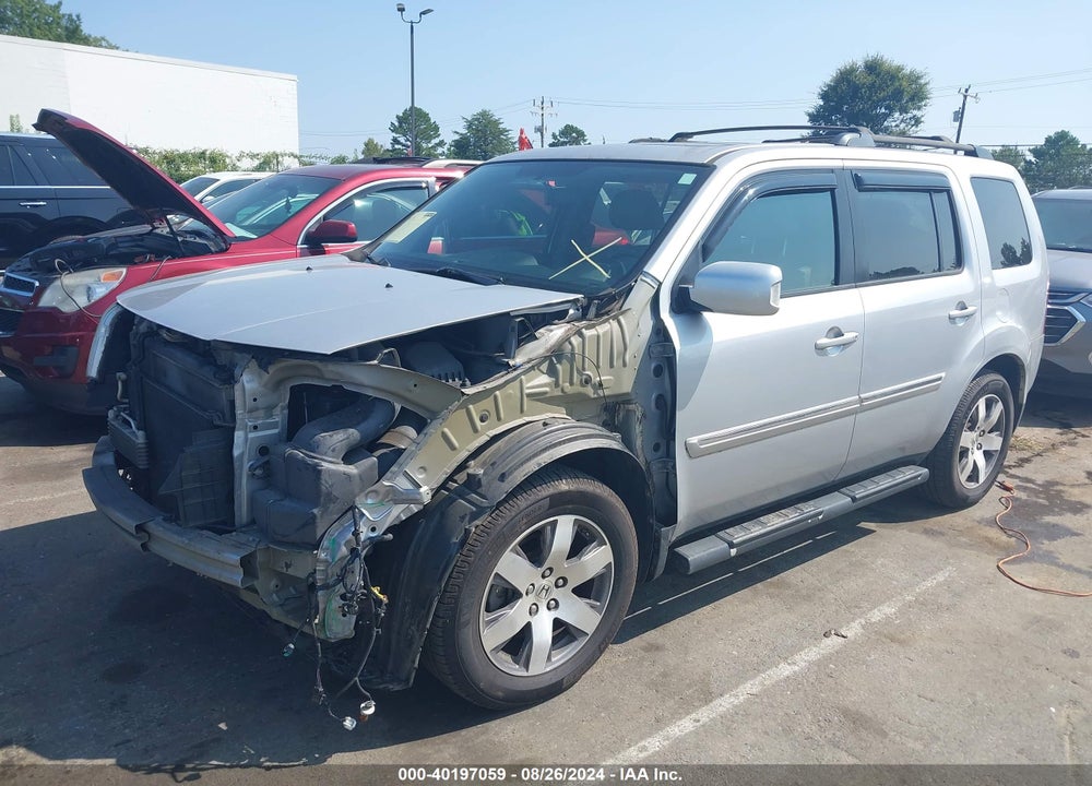 2015 HONDA PILOT TOURING VIN: 5FNYF4H98FB061148