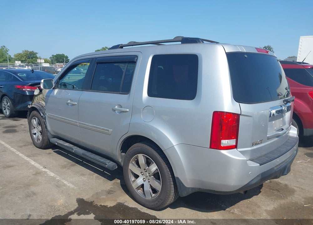 2015 HONDA PILOT TOURING VIN: 5FNYF4H98FB061148