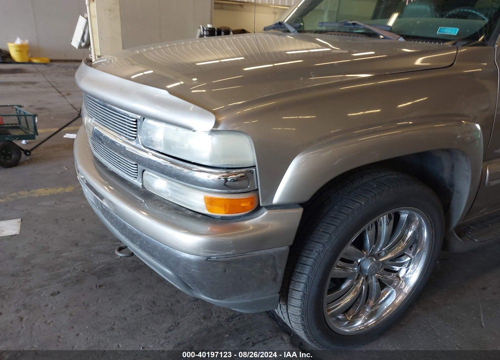 2002 CHEVROLET TAHOE LT VIN: 1GNEK13Z92J275452