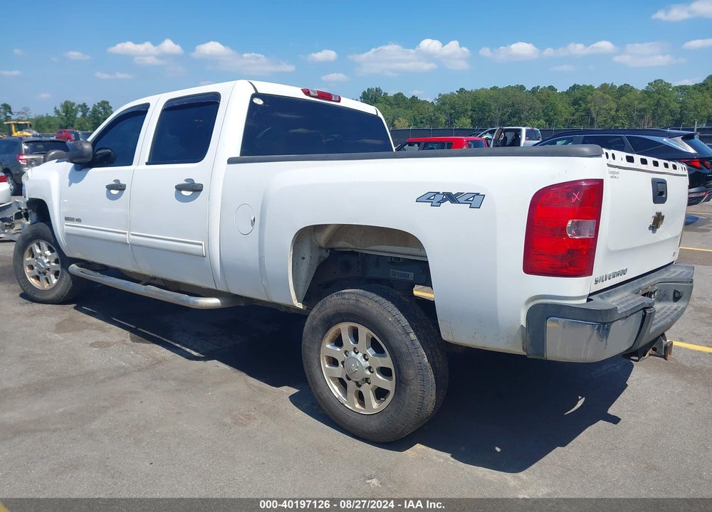2013 CHEVROLET SILVERADO 2500HD LT VIN: 1GC1KXE88DF120007