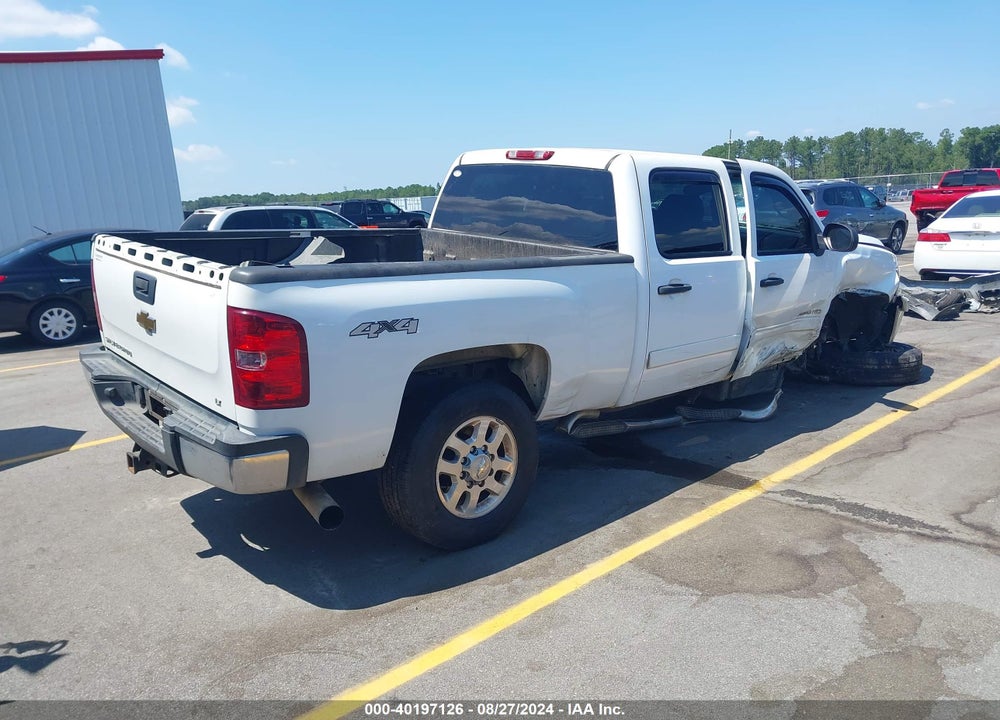 2013 CHEVROLET SILVERADO 2500HD LT VIN: 1GC1KXE88DF120007