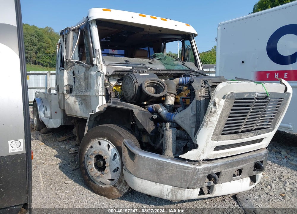2003 FREIGHTLINER SPORT CHASSIS 112 VIN: 1FVAF3AS63DK89715