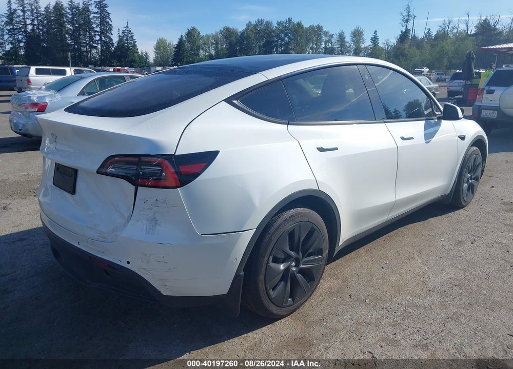2021 TESLA MODEL Y STANDARD RANGE REAR-WHEEL DRIVE VIN: 5YJYGDED3MF132775