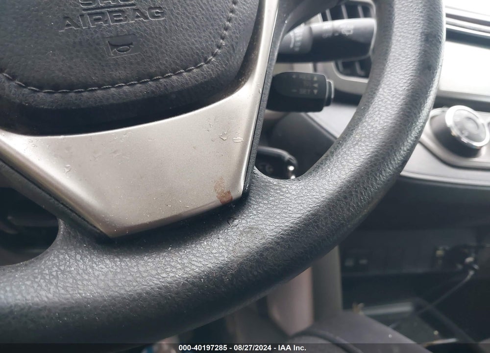 2015 TOYOTA RAV4 LE VIN: 2T3ZFREV4FW207395