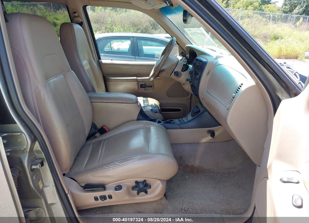 2000 FORD EXPLORER EDDIE BAUER VIN: 1FMDU74E2YUB60370