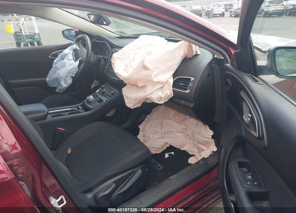 2016 CHRYSLER 200 LIMITED VIN: 1C3CCCAB2GN137318
