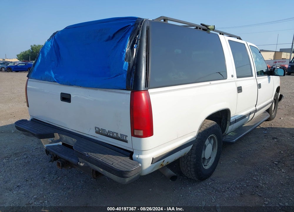 1998 CHEVROLET SUBURBAN 1500 VIN: 3GNEC16R8WG133206