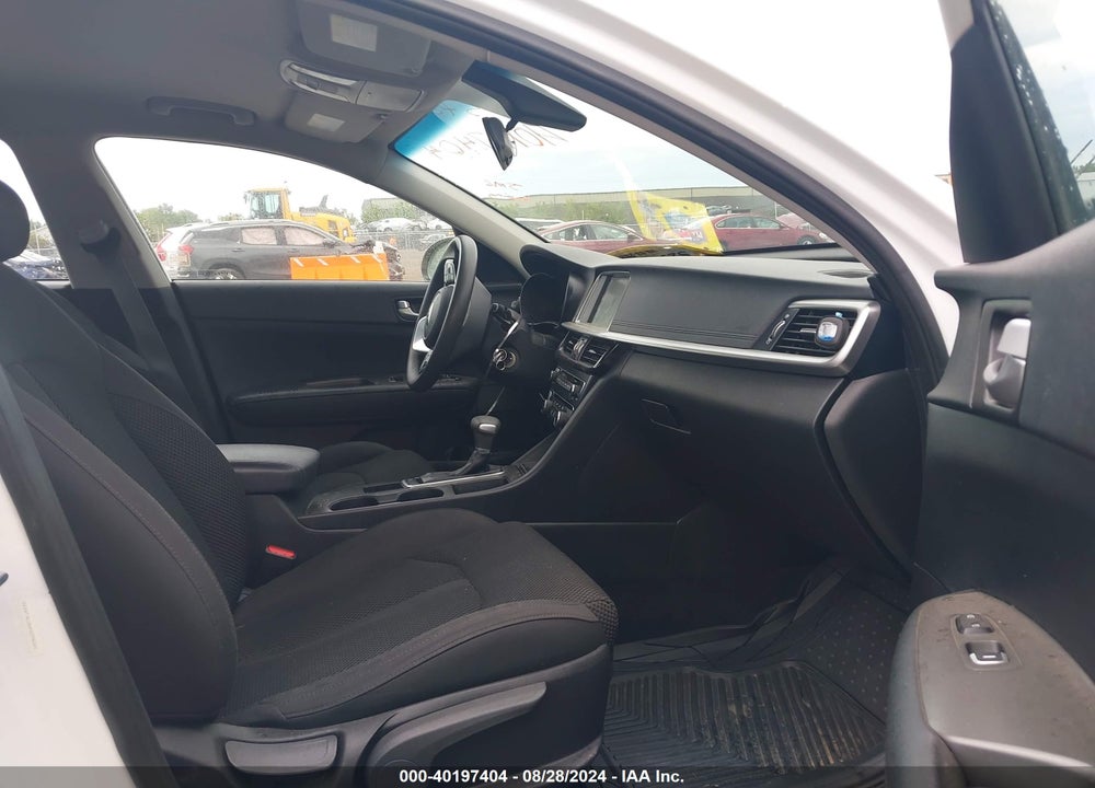 2019 KIA OPTIMA LX VIN: 5XXGT4L36KG294265
