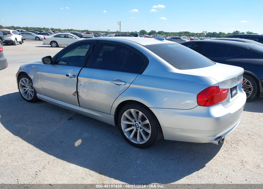 2011 BMW 328I VIN: WBAPH7G52BNN05526
