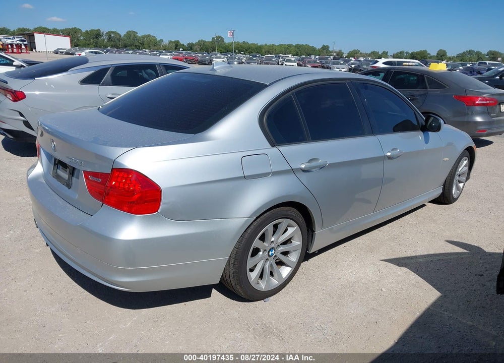 2011 BMW 328I VIN: WBAPH7G52BNN05526