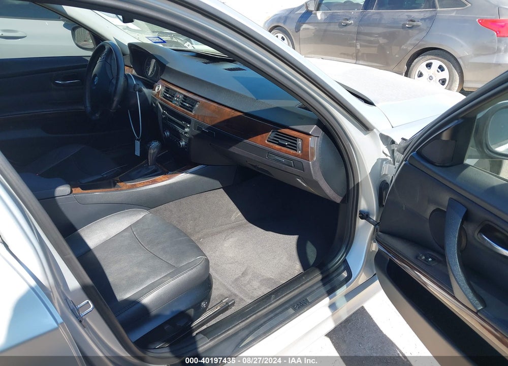 2011 BMW 328I VIN: WBAPH7G52BNN05526