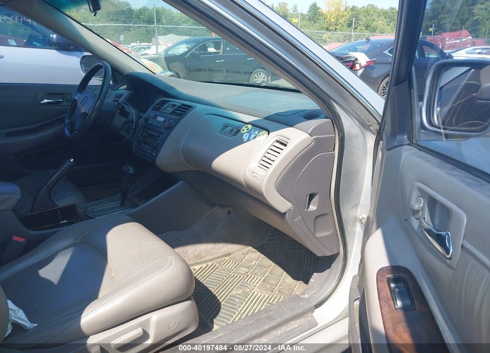 2001 HONDA ACCORD 3.0 EX VIN: 1HGCG16531A071367