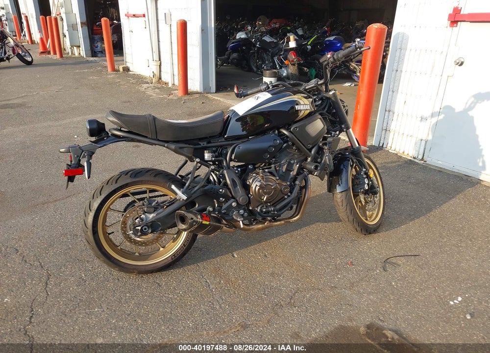 2022 YAMAHA MTM690 VIN: JYARM42Y1NA000477