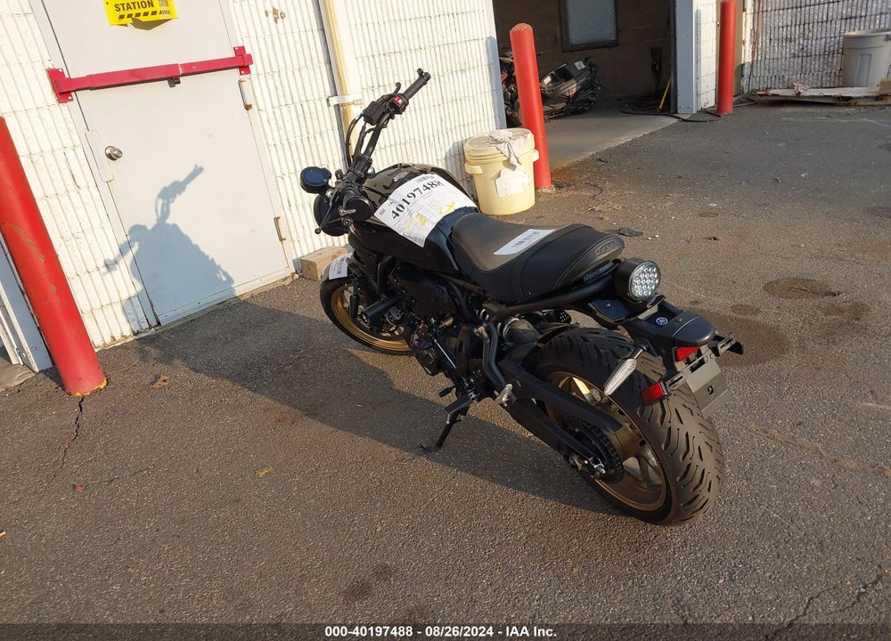 2022 YAMAHA MTM690 VIN: JYARM42Y1NA000477