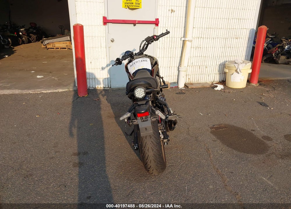 2022 YAMAHA MTM690 VIN: JYARM42Y1NA000477
