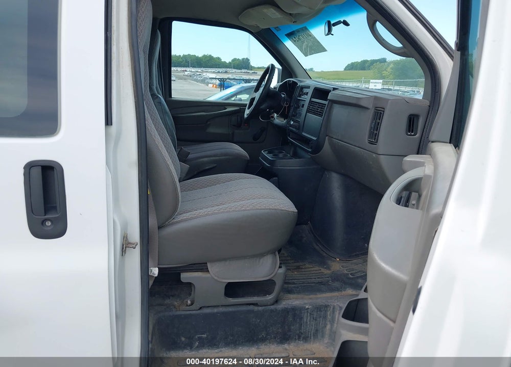 2004 CHEVROLET EXPRESS VIN: 1GCGG25U341179409
