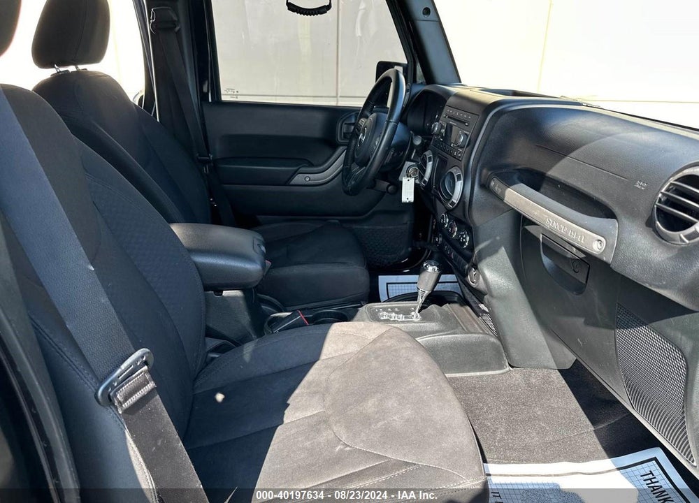 2017 JEEP WRANGLER UNLIMITED SPORT 4X4 VIN: 1C4BJWDG1HL590266