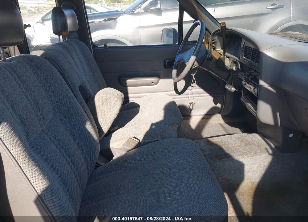 1989 TOYOTA PICKUP 1/2 TON EX LNG WHLBSE DLX VIN: JT4RN93P8K0009778