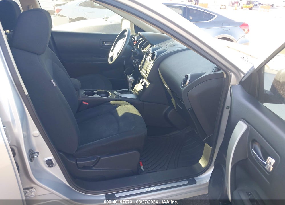 2015 NISSAN ROGUE SELECT S VIN: JN8AS5MT8FW657574