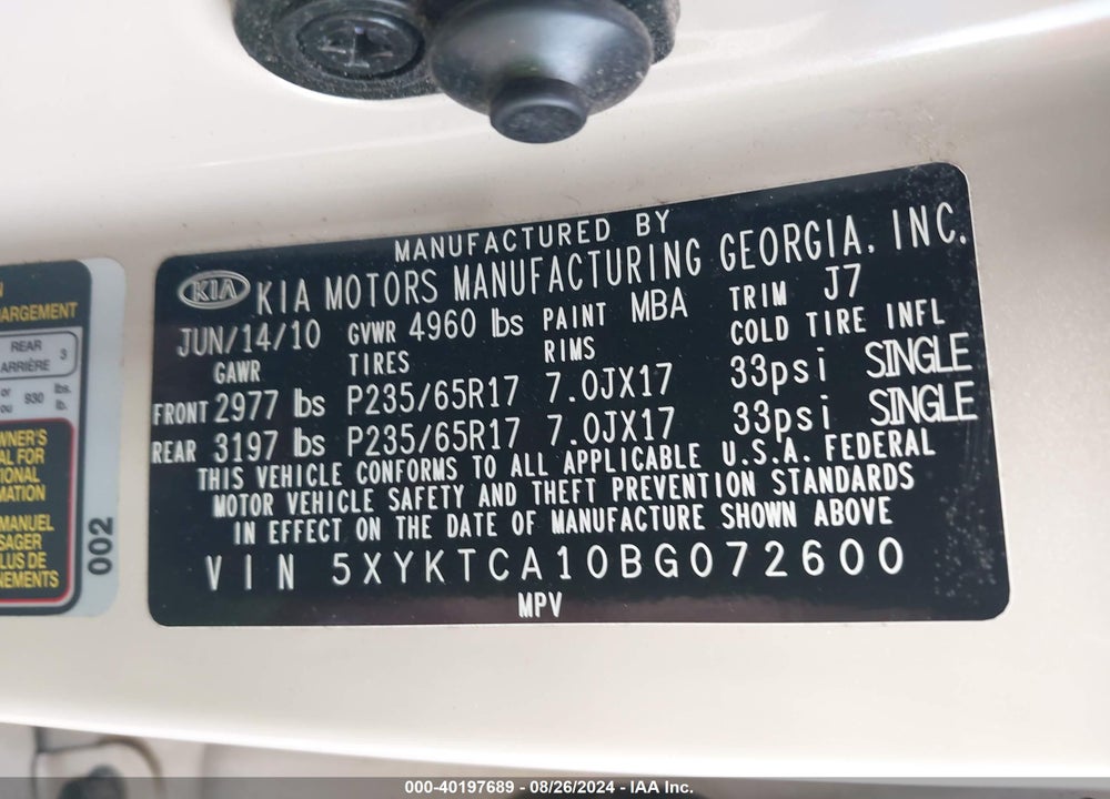 2011 KIA SORENTO LX VIN: 5XYKTCA10BG072600