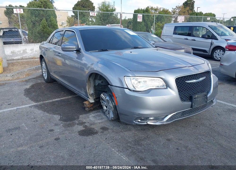2018 CHRYSLER 300 TOURING L VIN: 2C3CCAAG2JH117473