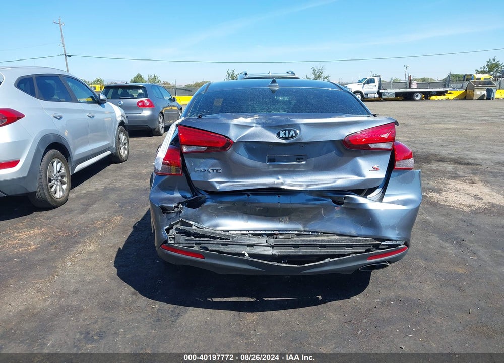 2018 KIA FORTE S VIN: 3KPFL4A73JE273009