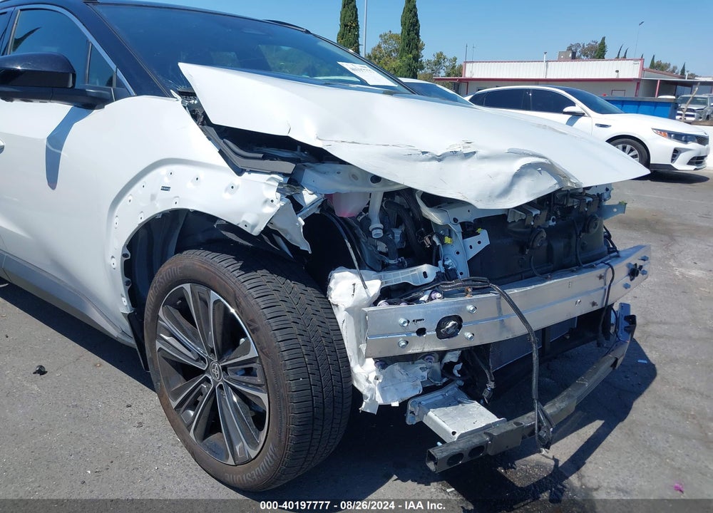 2023 TOYOTA BZ4X LIMITED VIN: JTMABACA0PA014400