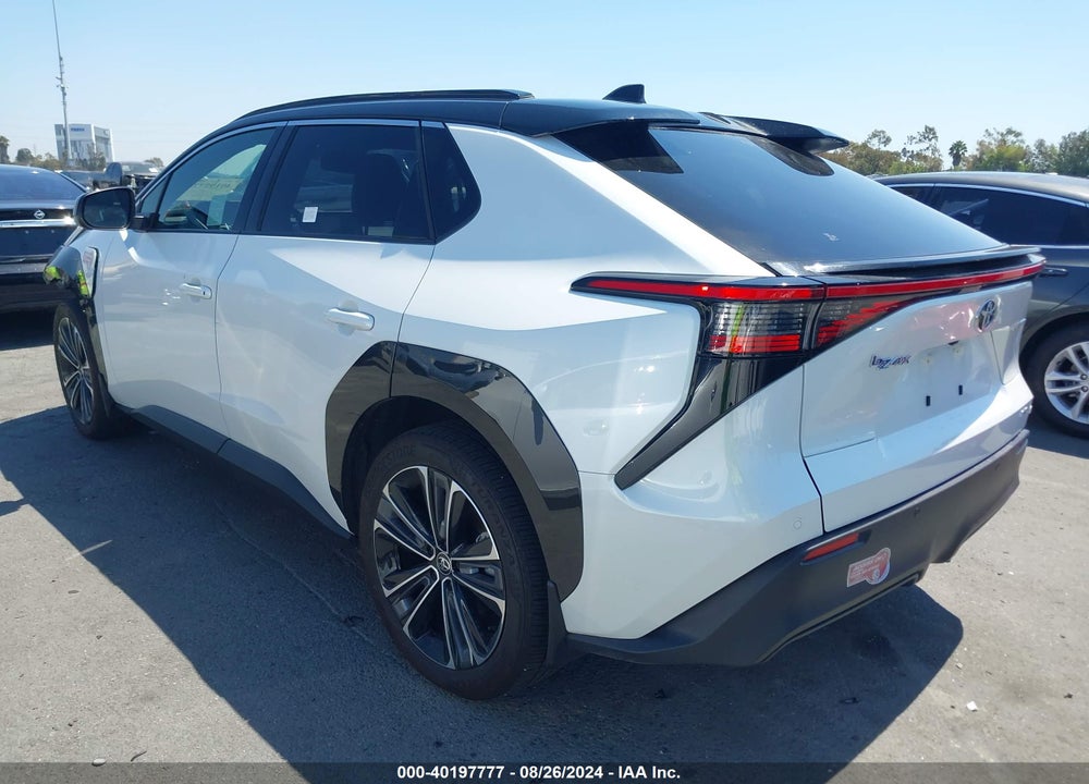 2023 TOYOTA BZ4X LIMITED VIN: JTMABACA0PA014400
