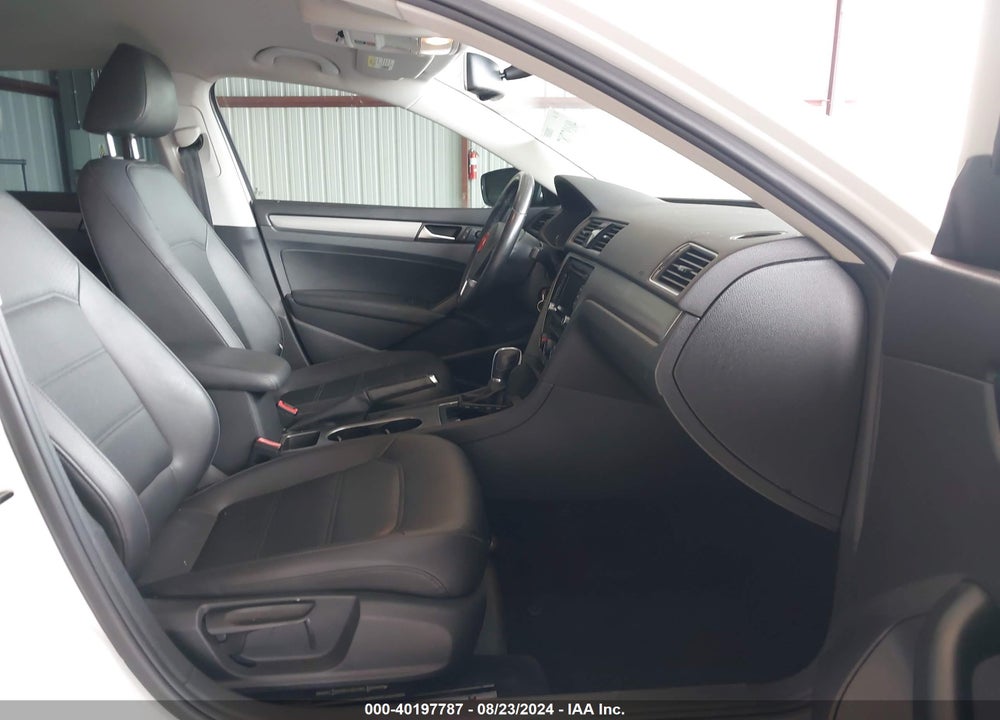 2014 VOLKSWAGEN PASSAT 2.5L SE VIN: 1VWBP7A32EC004852