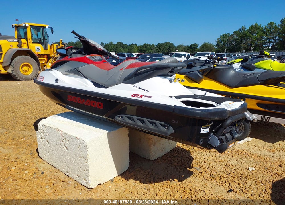 2011 SEADOO GTX 155 VIN: YDV07133A111