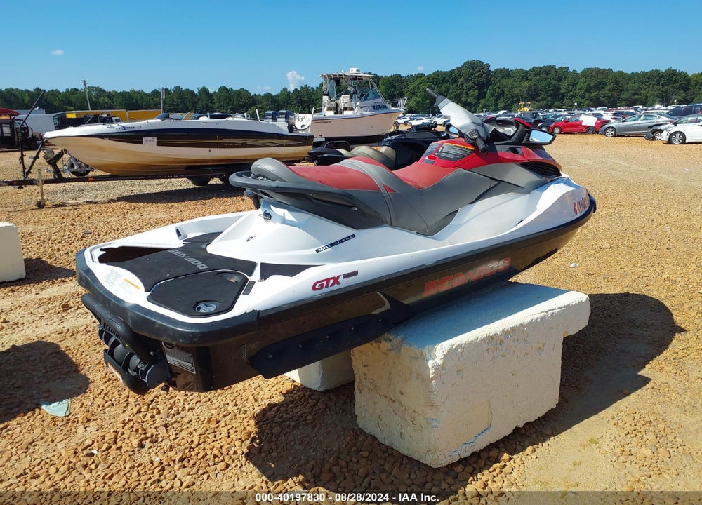 2011 SEADOO GTX 155 VIN: YDV07133A111