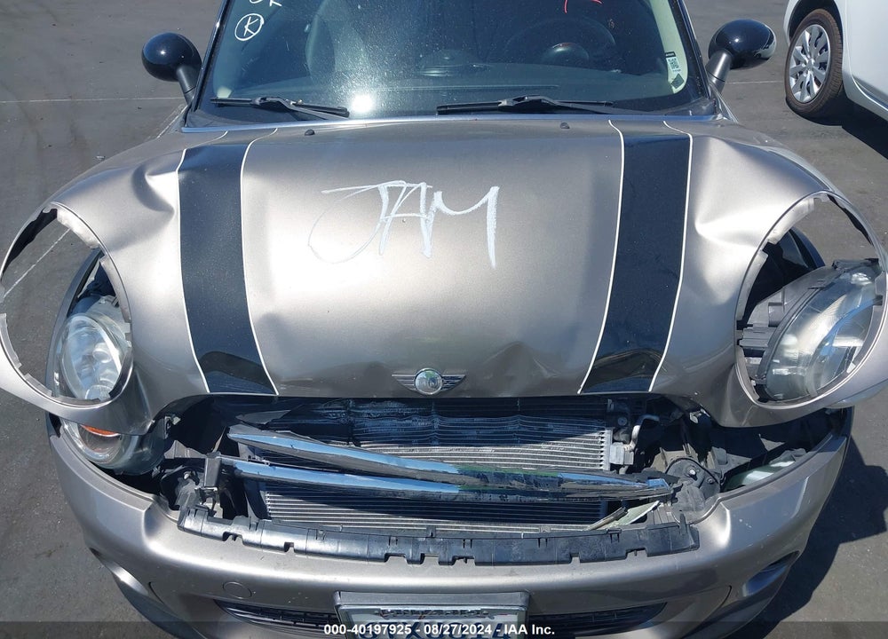 2012 MINI COOPER VIN: WMWSU3C53CT257059