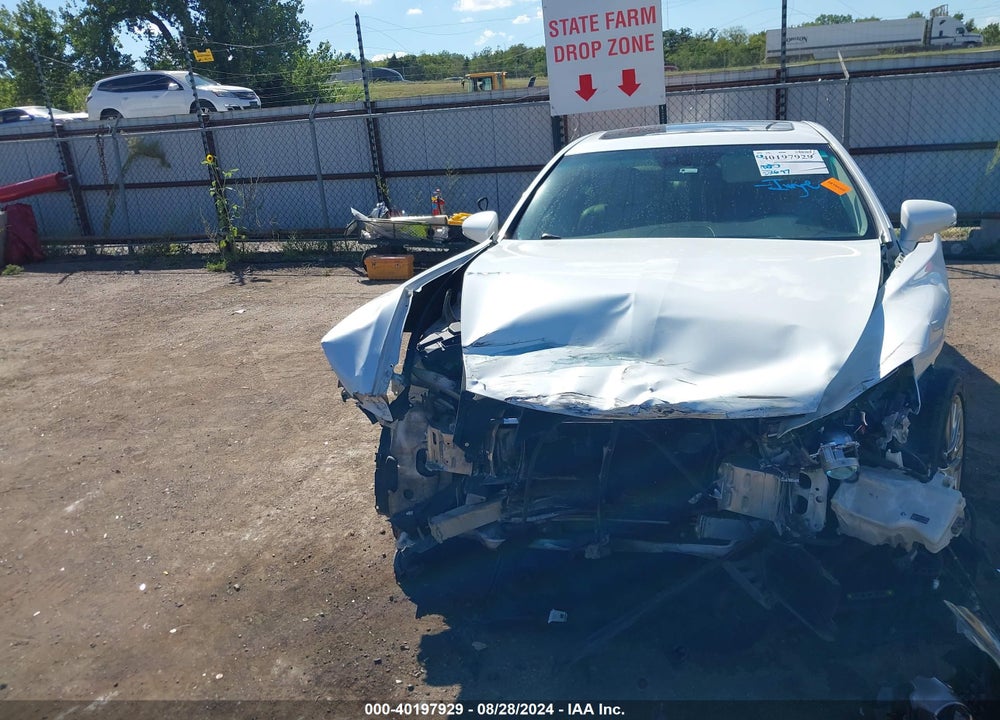 2013 LEXUS LS460 VIN: JTHBL5EF5D5124038