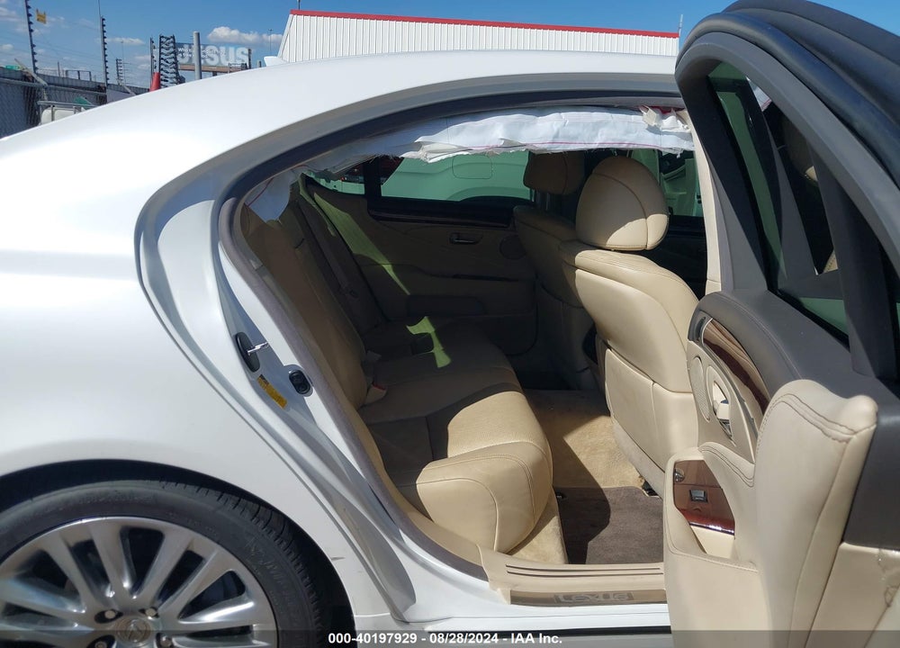 2013 LEXUS LS460 VIN: JTHBL5EF5D5124038