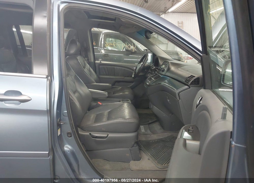 2005 HONDA ODYSSEY EX-L VIN: 5FNRL38645B117954